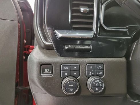 Used 2024 Chevrolet Silverado 1500 High Country image 11