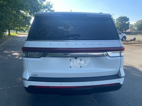 Used 2024 Lincoln Navigator L Reserve AWD/4WD image 4