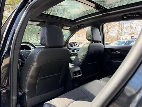 Used 2023 Chevrolet Equinox RS AWD/4WD image 23