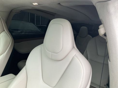 Used 2018 Tesla Model X 100D image 18