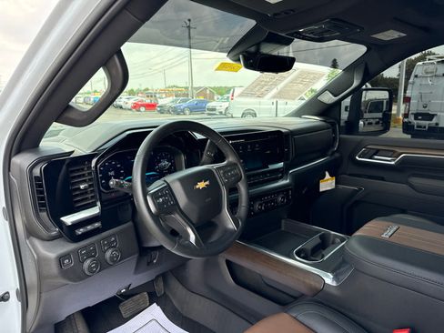 Certified 2026 Chevrolet Silverado 3500 High Country w/ High Country Premium Package AWD/4WD image 14