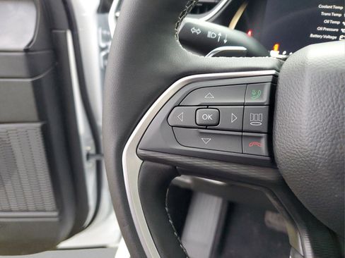 New 2025 Jeep Grand Cherokee L Laredo image 24