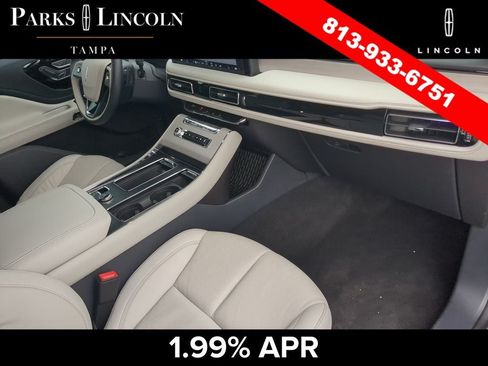 Certified 2025 Lincoln Aviator Reserve RWD image 10