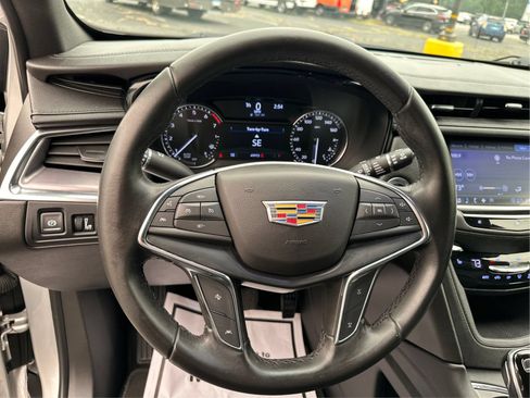 Used 2020 Cadillac XT5 Luxury FWD image 18
