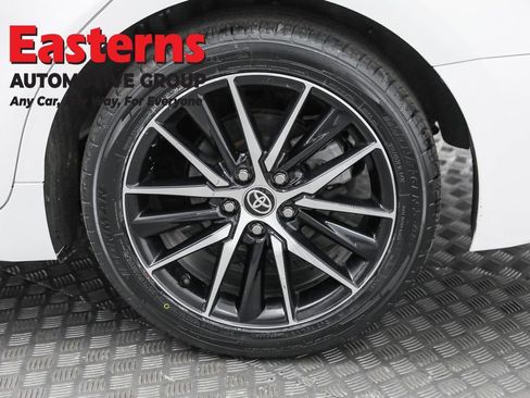 Used 2024 Toyota Camry SE image 32