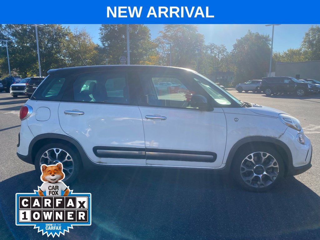 Used 2014 FIAT 500L Trekking w/ Popular Equipment Group FWD image 4