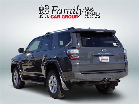 Used 2024 Toyota 4Runner SR5 Premium image 3