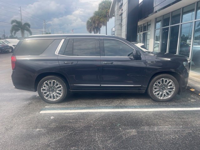 Used 2024 GMC Yukon Denali Ultimate AWD/4WD image 4