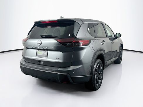 Used 2025 Nissan Rogue SV AWD/4WD image 9