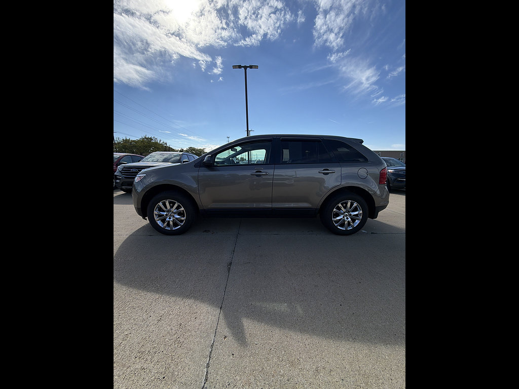Used 2014 Ford Edge SEL w/ Equipment Group 205A AWD/4WD image 2