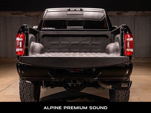 Used 2019 RAM 2500 Limited w/ Body Color Bumper Group AWD/4WD image 8