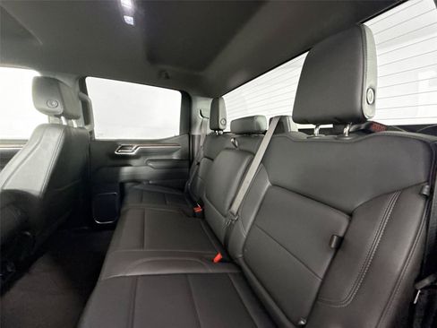 Used 2025 GMC Sierra 1500 SLT AWD/4WD image 28