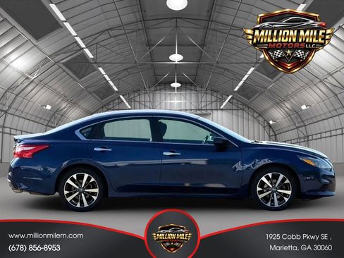 Used 2016 Nissan Altima 2.5 SR FWD image 7
