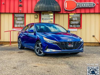 Used 2021 Hyundai Elantra Limited w/ Cargo Package