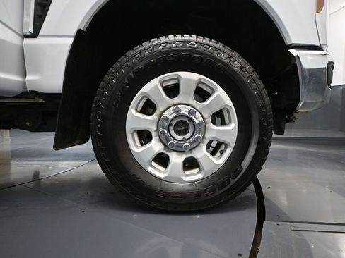 Used 2024 Ford F350 XLT w/ FX4 Off-Road Package image 16