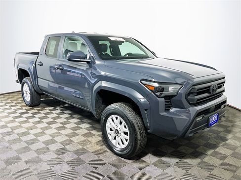 Certified 2024 Toyota Tacoma SR5 image 1