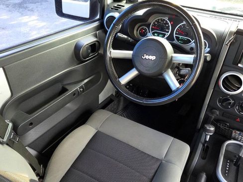 Used 2010 Jeep Wrangler Unlimited Sahara w/ Dual Top Group AWD/4WD image 39