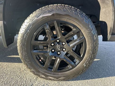 Used 2023 Chevrolet Silverado 1500 LT Trail Boss w/ Protection Package image 30