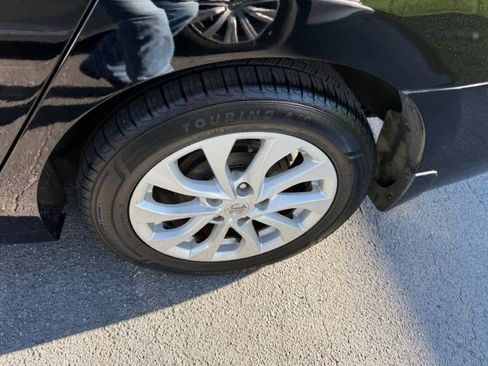 Used 2018 Nissan Sentra SV image 9