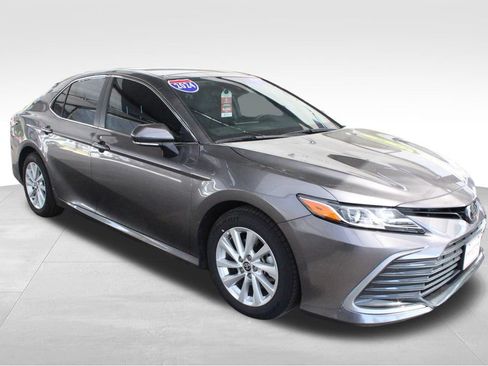 Used 2024 Toyota Camry LE FWD image 18