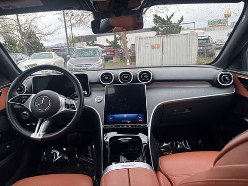 Used 2025 Mercedes-Benz C 300 4MATIC Sedan image 32