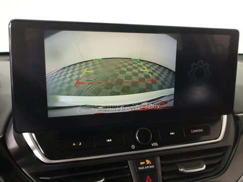 Used 2023 Nissan Altima 2.5 SR w/ SR Premium Package AWD/4WD image 6