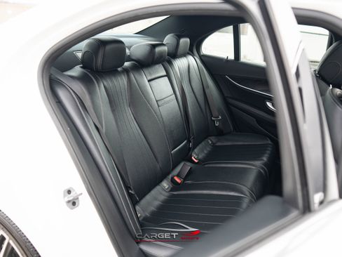 Used 2018 Mercedes-Benz E 300 4MATIC w/ Premium 1 Package image 18