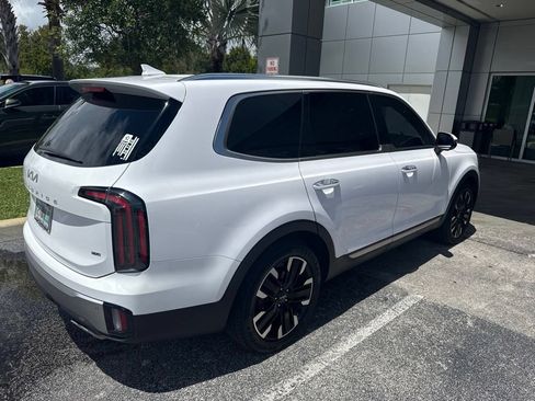 Used 2023 Kia Telluride SX AWD/4WD image 3