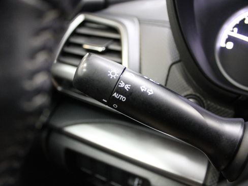 Used 2020 Subaru Forester Premium AWD/4WD image 39