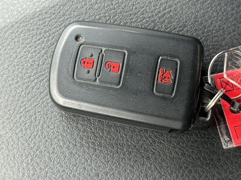 Used 2021 Toyota Tacoma TRD Off-Road w/ TRD Premium Off Road Package AWD/4WD image 35