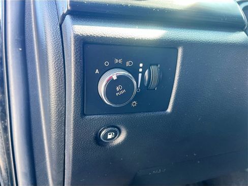 Used 2019 Jeep Grand Cherokee Laredo image 10