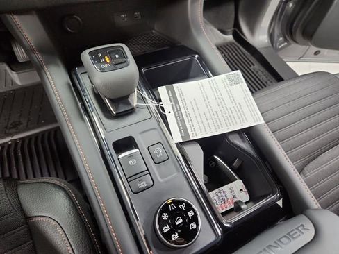 Used 2024 Nissan Pathfinder Rock Creek AWD/4WD image 23