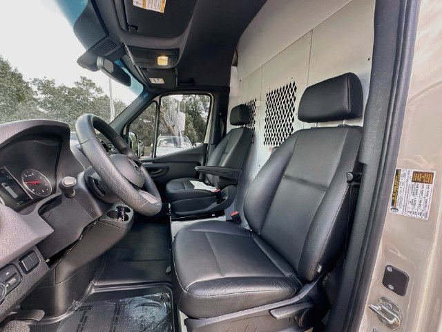 Certified 2025 Mercedes-Benz Sprinter 2500 image 18