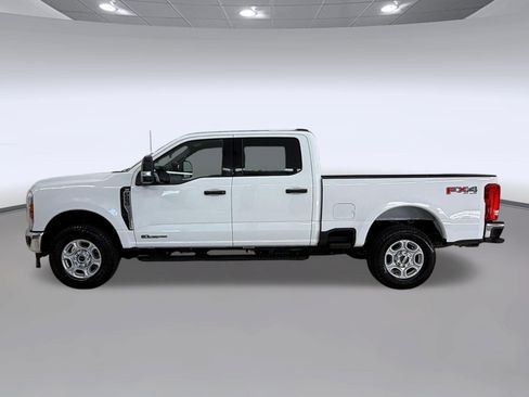 Certified 2025 Ford F250 XLT w/ FX4 Off-Road Package AWD/4WD image 2