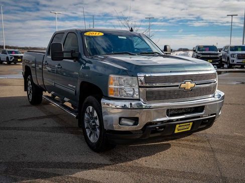 Used 2011 Chevrolet Silverado 2500 LTZ w/ LTZ Plus Package image 3