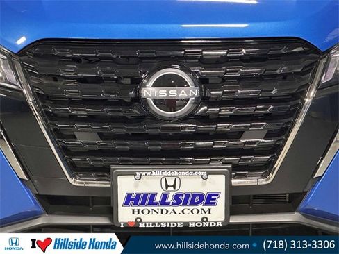 Used 2024 Nissan Kicks SR w/ SR Premium Package image 9