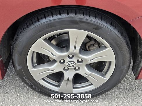 Used 2019 Toyota Sienna SE FWD image 14