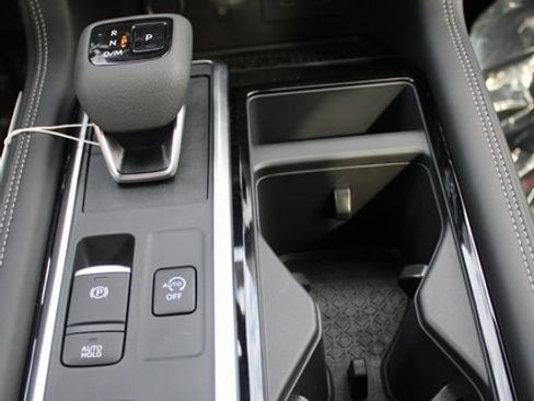 New 2025 Nissan Pathfinder Platinum w/ Lighting Package (N92) image 15