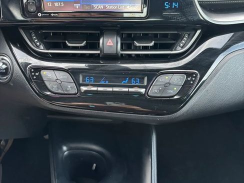 Used 2018 Toyota C-HR XLE image 9