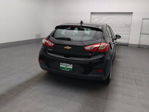 Used 2017 Chevrolet Cruze LT w/ Convenience Package FWD image 5