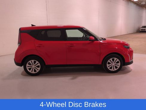 Certified 2024 Kia Soul LX FWD image 3