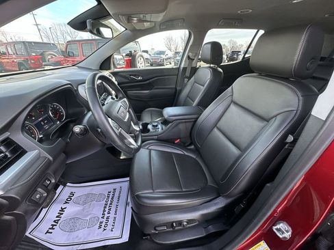 Used 2023 GMC Acadia SLT image 11