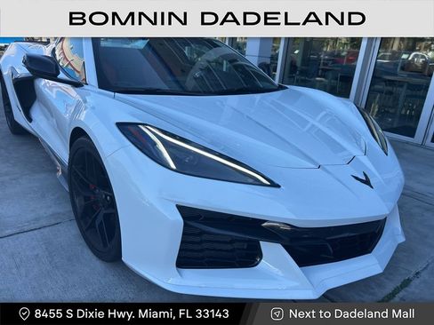 Used 2025 Chevrolet Corvette Z06 image 5