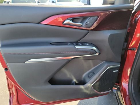 Certified 2024 Chevrolet Traverse RS w/ LPO, Floor Liner Package image 22