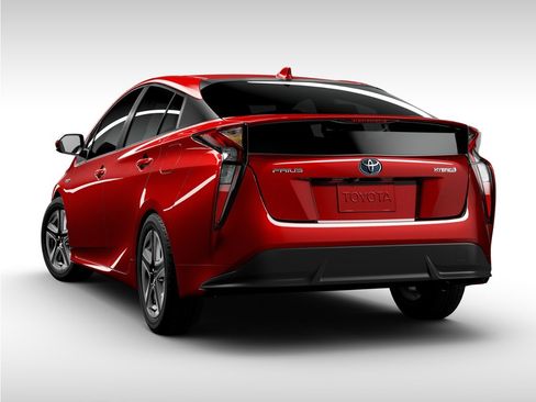 Used 2018 Toyota Prius Four FWD image 1
