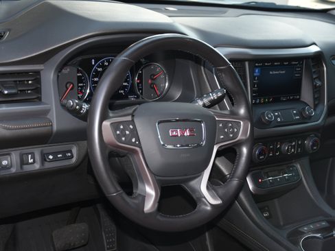 Used 2022 GMC Acadia AT4 w/ Technology Package image 9