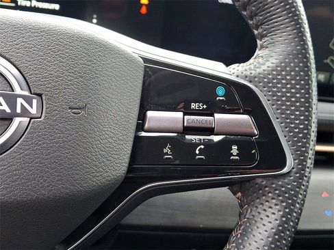 Used 2023 Nissan Ariya FWD image 23