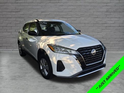 Certified 2022 Nissan Kicks S FWD image 1