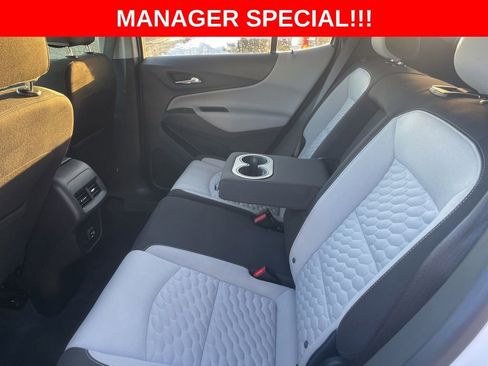 Used 2021 Chevrolet Equinox LS w/ LS Convenience Package image 12