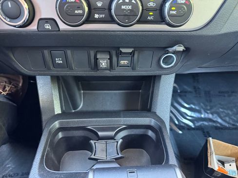 Used 2023 Toyota Tacoma SR5 AWD/4WD image 24